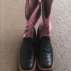 Ferrini cowgirl boots - pink and black square toe